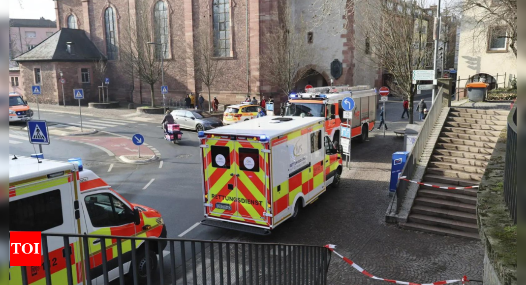 at-least-20-injured-after-car-rams-into-crowd-in-germany’s-munich